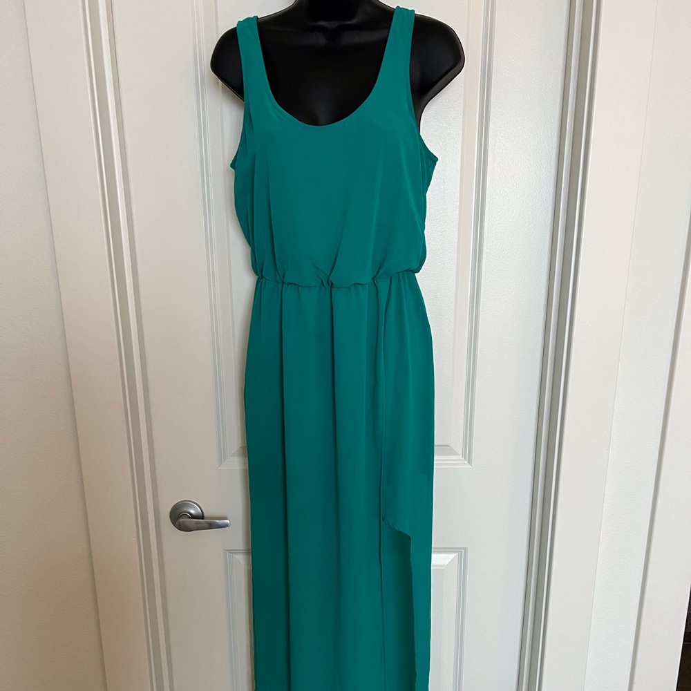 Lush Sleeveless Dress with Leg Slit